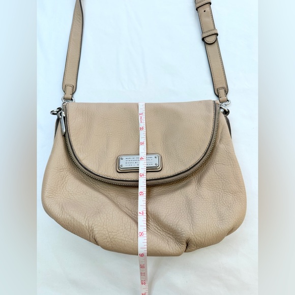 MARC by Marc Jacobs New Q Natasha Leather Crossbody Bag - Nude - Picture 11 of 12